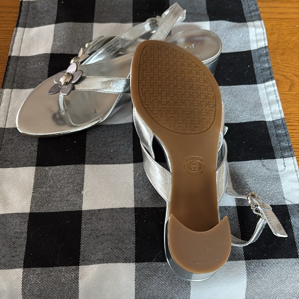Silver Floral Women's Sandals - Picture 3 of 6